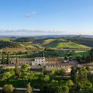 https://villa-petriolo.it-tuscanyhotel.com