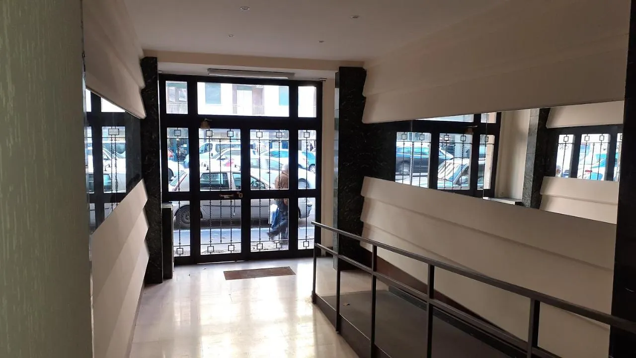 5-Rooms Apartment Roma Bed and breakfast